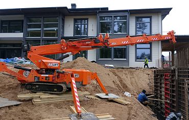 Монтаж опалубки мини-краном Арлифт